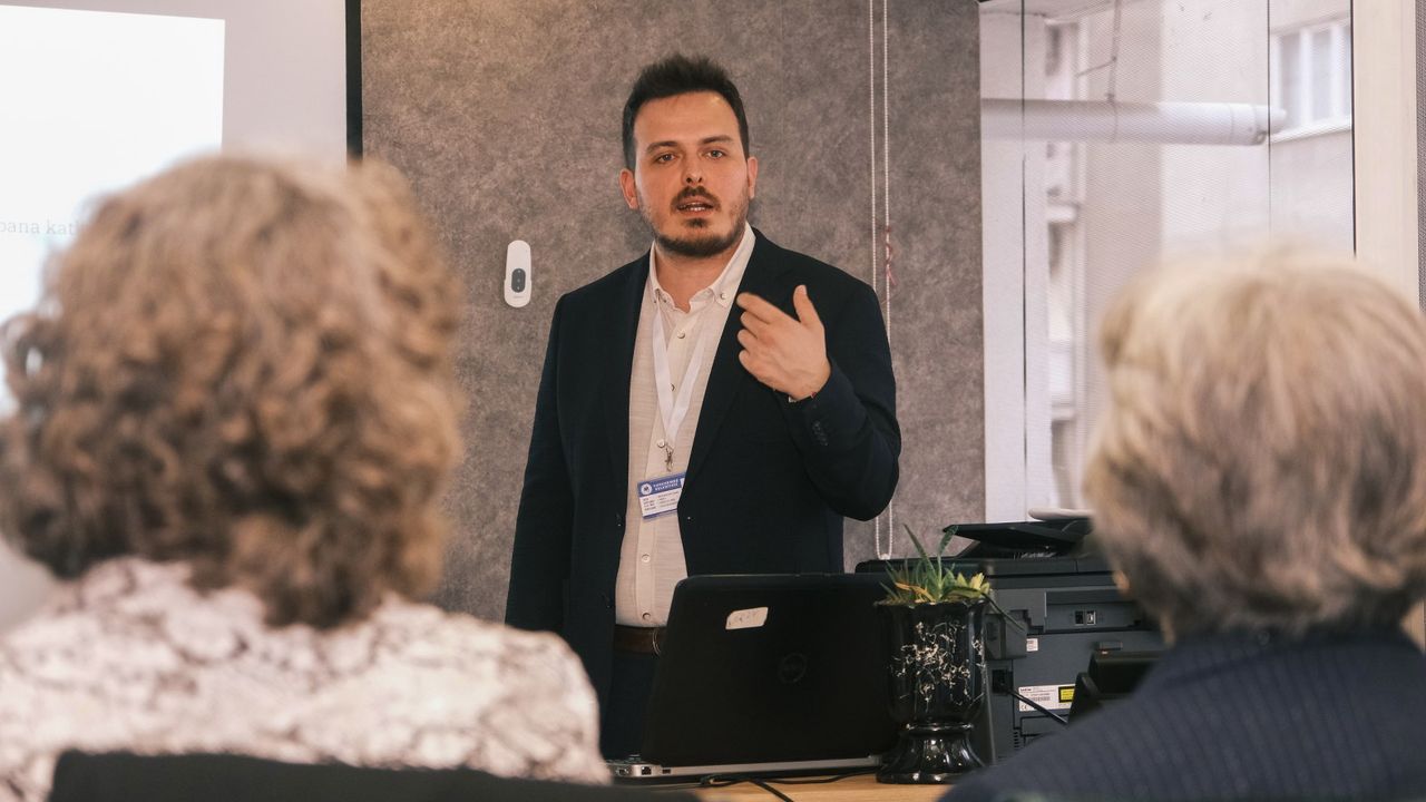 Yunusemre’den öfke kontrolü semineri