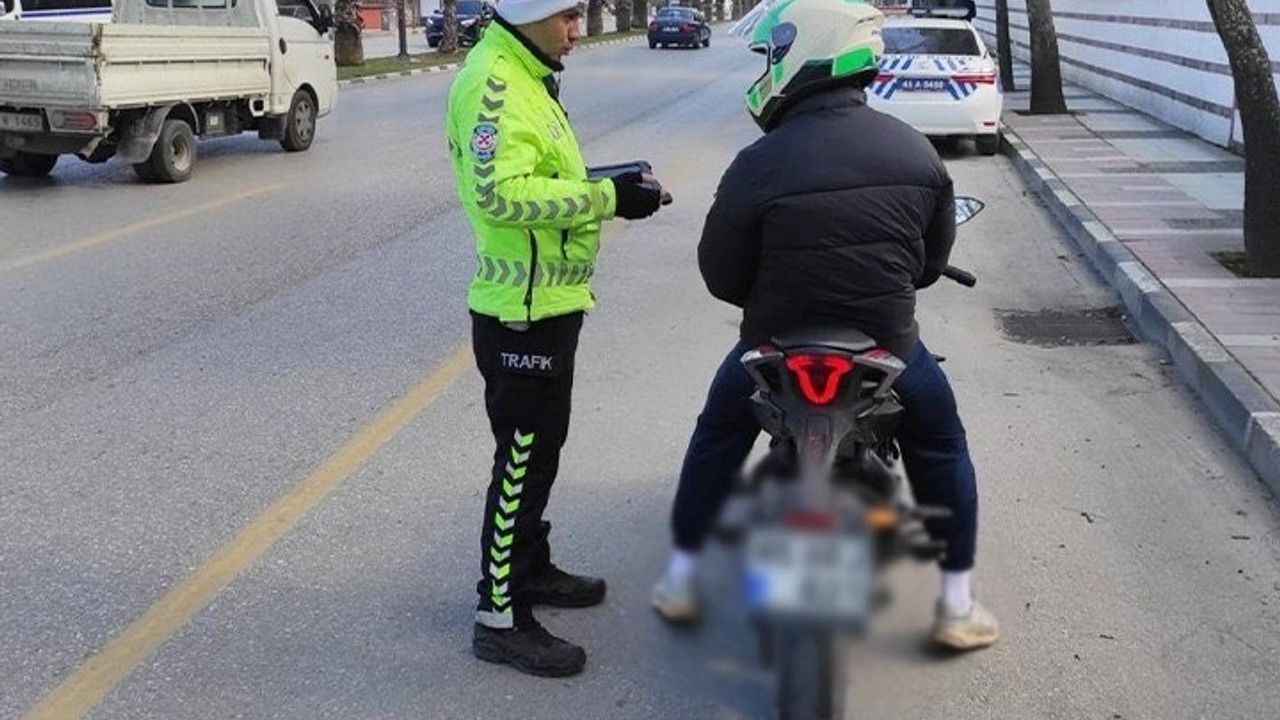 Manisa'da motosikletlere denetim: 2 milyon 504 bin 846 TL ceza!