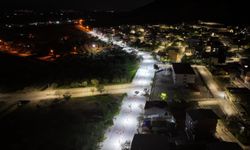 Manisa'da karanlık sokak aydınlatıldı