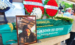 CHP Lideri Özgür Özel, Manisa'da Cemre Öğren'in cenazesine katıldı