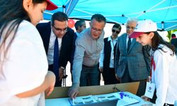 Alaşehir'de TÜBİTAK 4006 bilim fuarı açıldı