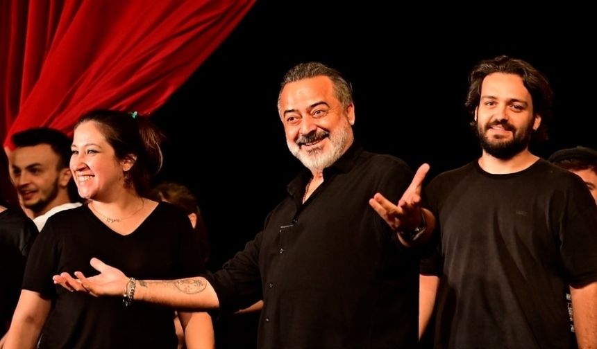 Şehir Tiyatrosu’na “En Başarılı Anadolu Tiyatrosu Özel Ödülü”